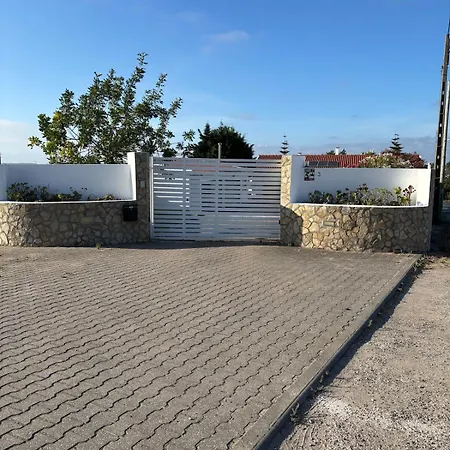 Quiet Modern Countryside With Private Pool Near Lisbon