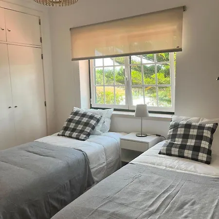 Quiet Modern Countryside With Private Pool Near Lisbon 아 도스 쿤하도스